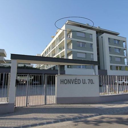 Silver Gray Appartment Балатонлелле Экстерьер фото
